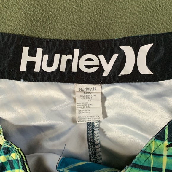Boys Hurley swim trunks.  Size 14.  Waist 27 - Picture 2 of 8
